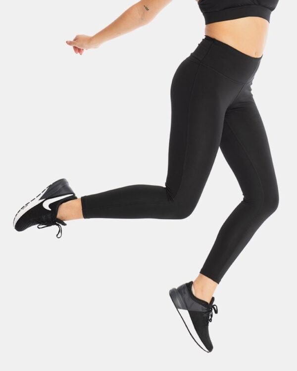 Snowtrends Black High-Waist Leggings – Sleek & Supportive Fit